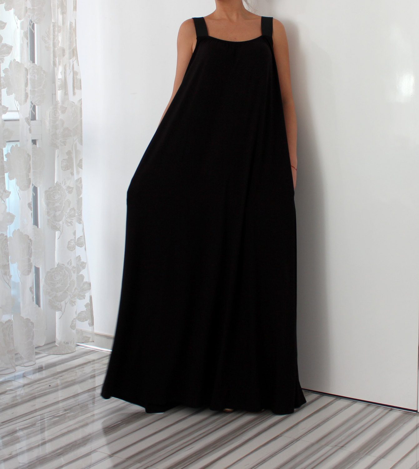 black sleeveless maxi dress plus size